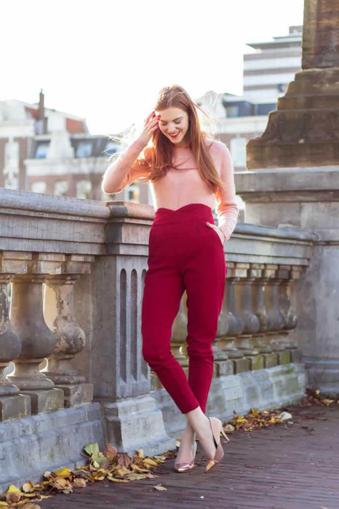 pink sweater outfit ideas