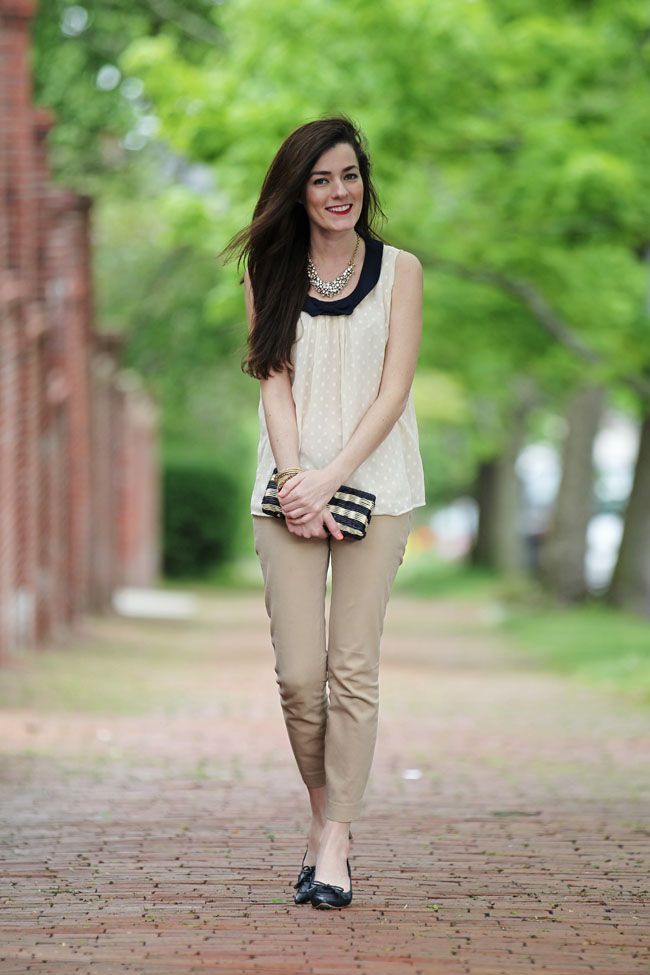 wear-khaki-pants-in-7-striking-ways