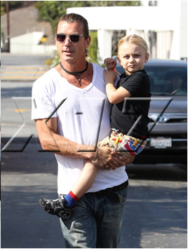 Gavin Rossdale in John Varvatos Eyewear! – DesignerzCentral Blog