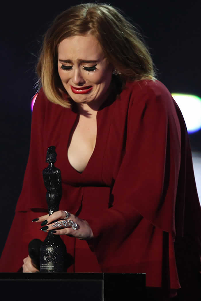 Adele Breaks Down in Tears at the Brit Awards