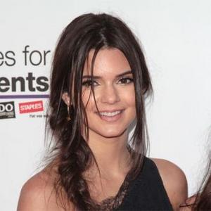 Kendall Jenner Slammed for Texting While Driving