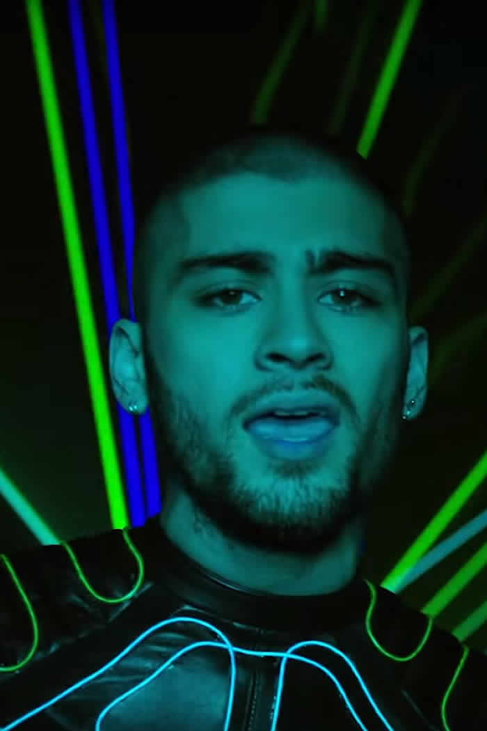 Watch Zayn Malik Light Up The Voice Finale With Like I Would