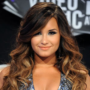 Demi Lovato Wants Plastic Surgery?
