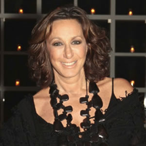 Donna Karan To Launch Her Collection Online