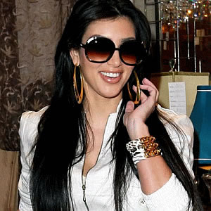 Kim Kardashian Photo Shoot. Without Make-Over