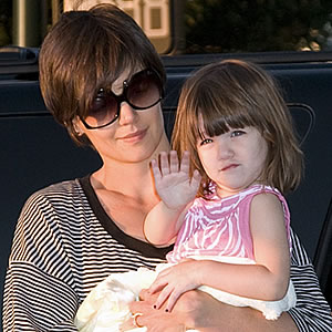 Suri Cruise Carries $850 Handbag