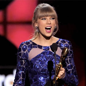 Taylor Swift Is Queen Of 2013 Billboard Music Awards