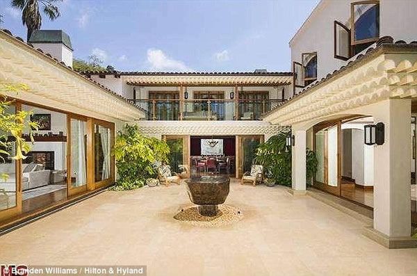 Bruce Willis Sells Mansion for $16.5 Million