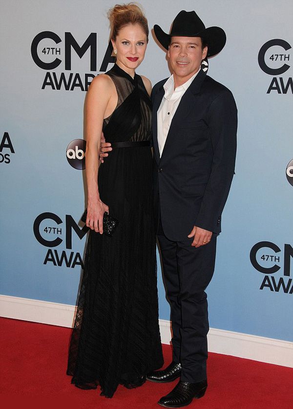 47th CMA Awards 2013 - Clay and Jennifer