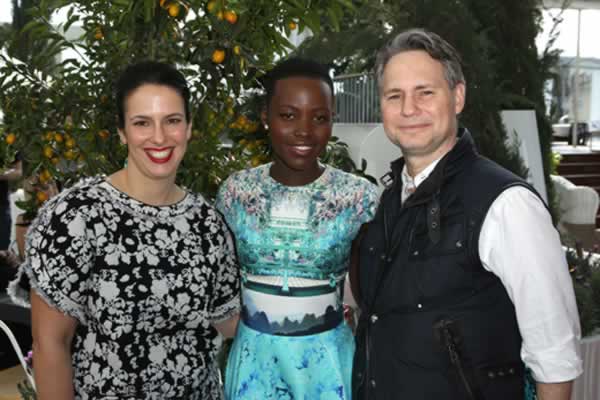 DuJour co-editor-in-chief Nicole Vecchiarelli, Lupita Nyongâ€™o, and glossy godfather Jason Binn