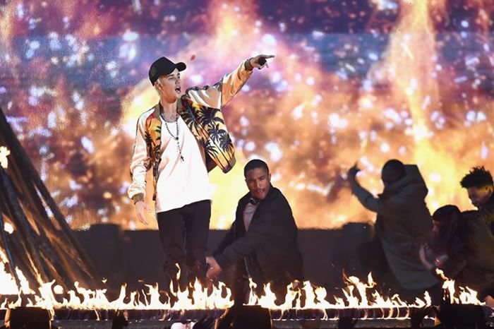 Justin Bieber performing What Do You Mean wearing a Saint Laurent by Hedi Slimane jacket