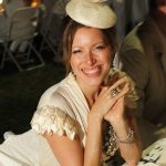 Partygoers at New York's DÃ®ner en Blanc