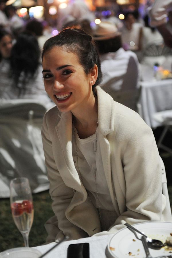 Partygoers at New York's DÃ®ner en Blanc