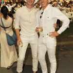 Partygoers at New York's DÃ®ner en Blanc