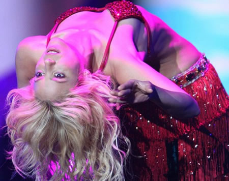 Shakira's Chinese Stage Debut