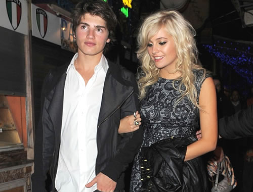 Pixie Lott, Pal