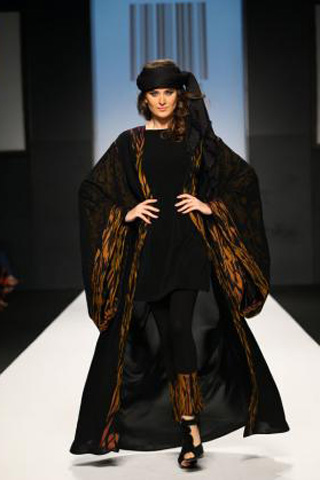 1001 Abayas FW 2011 Collection Dubai Fashion Week