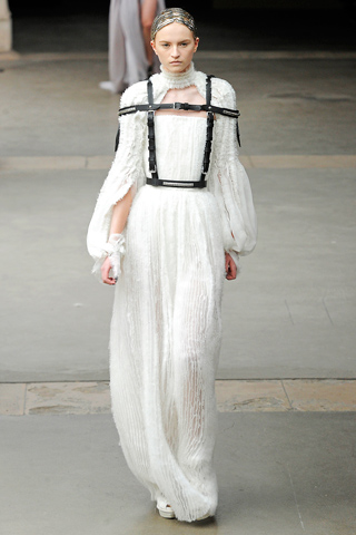 alexander mcqueen ready to wear fall 2011 collection 28
