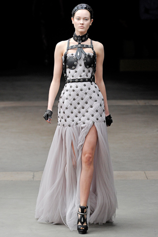alexander mcqueen ready to wear fall 2011 collection 29