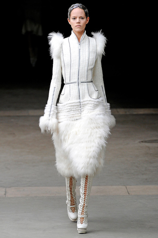 alexander mcqueen ready to wear fall 2011 collection 35