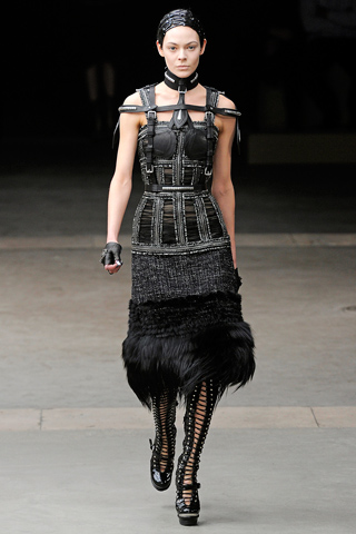 alexander mcqueen ready to wear fall 2011 collection 9
