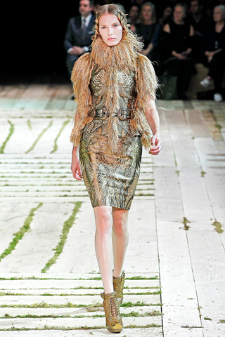 Alexander McQueen Spring Summer 2011 Collection