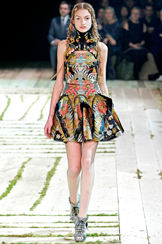 McQueen Spring 2010 Ready To Wear Collection
