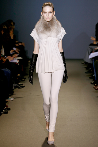 Andrew Gn Ready-to-wear Fall/Winter 2011 collection at Paris Fashion Week
