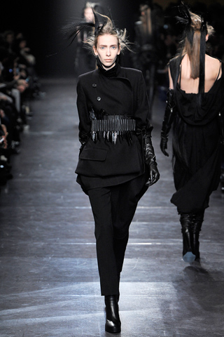 Ann Demeulemeester RTW Fall 2011 Collection Gallery 10