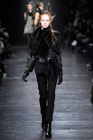 Ann Demeulemeester RTW Fall 2011 Collection Gallery 14