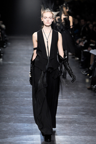 Ann Demeulemeester RTW Fall 2011 Collection Gallery 29