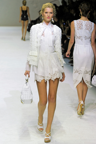 Toni Garrn Spring 2011 Dolce Gabbana