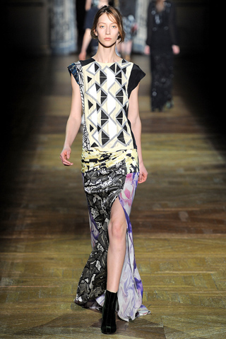 Dries Van Noten Ready to wear Fall 2011 Latest Collection - Paris