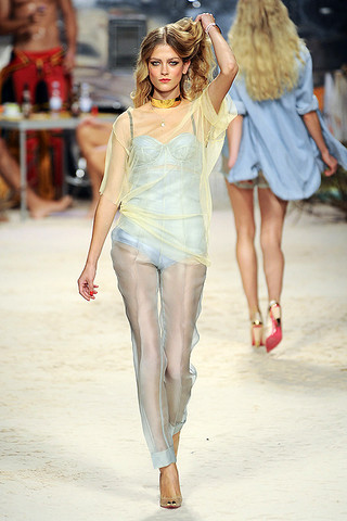 Frankie Morello Spring 2010 Ready To Wear Collection