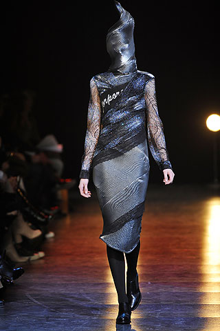 Hussein Chalayan Fall/Winter 2010/11 Collection