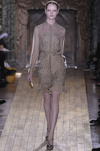 Fashion Brand Valentino 2011 Couture Design