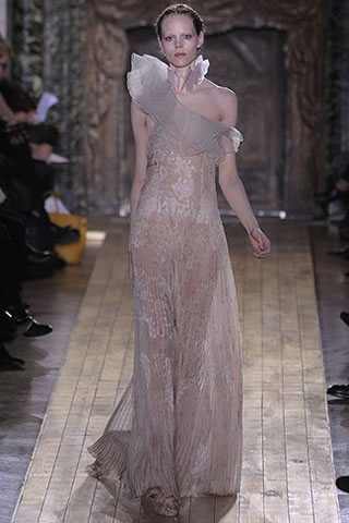 Valentino Spring 2011 Couture Collection 2011