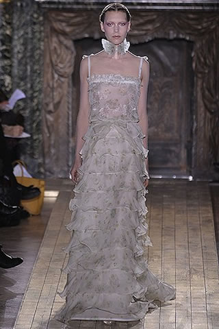 Valentino Spring 2011 Couture Collection Paris