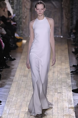 Fashion Brand Valentino S/S Haute Couture 2011 Collection at PFW