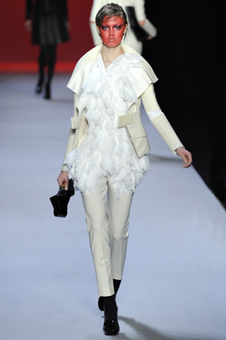 viktor and rolf ready to wear fall winter 2011 collection 27