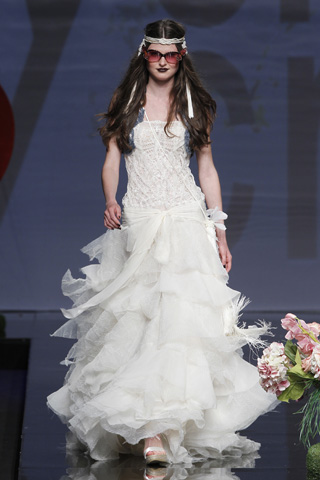 Bridal Dresses Show 2011 by Cris Yolan