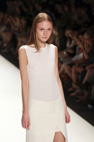 Fashion Spring/Summer 2012 Show by Allude