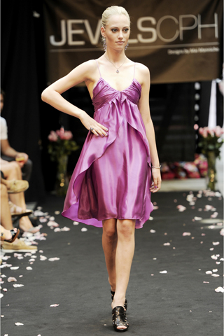2012 Fashion Show Paris by Jewlscph