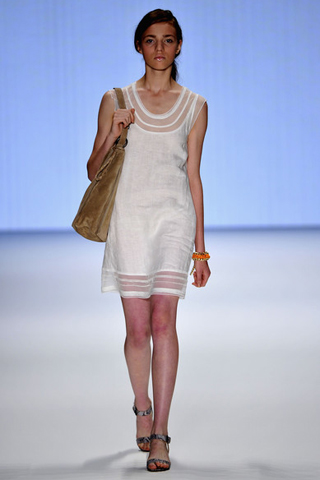 Fashion Collection Spring/Summer 2012 Strenesse Blue