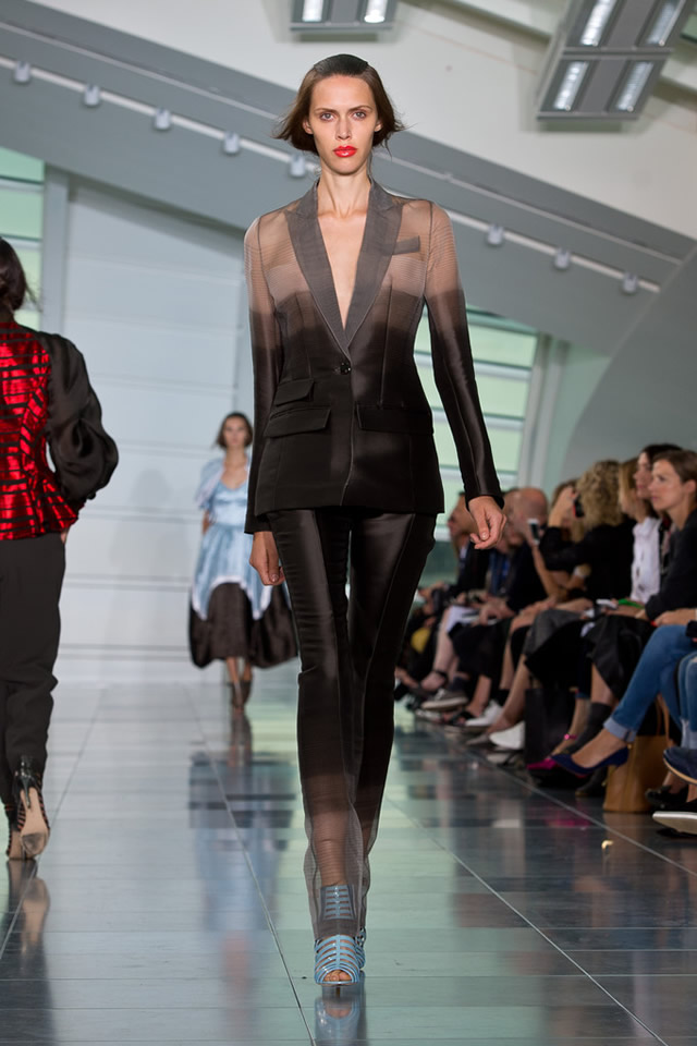 London fashion week Antonio Berardi latest 2015 s/s collection