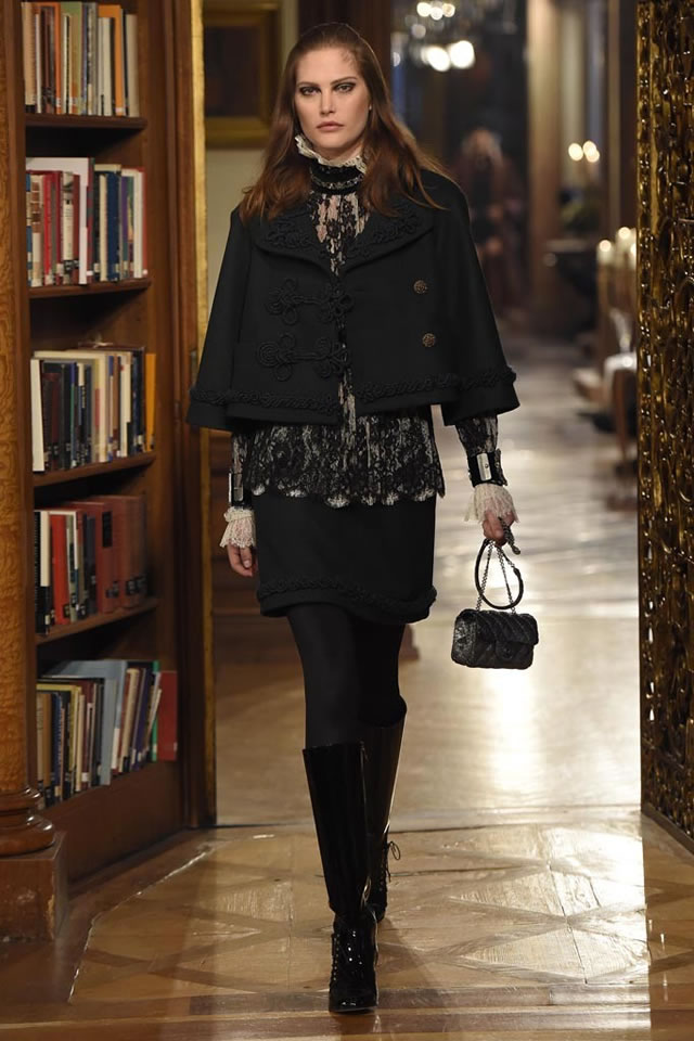 Chanel  London 2015 Pre-Fall Collection