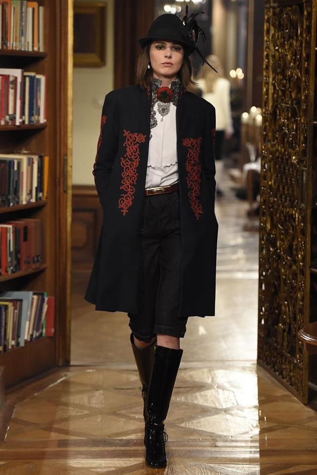 Chanel  London Pre-Fall Collection