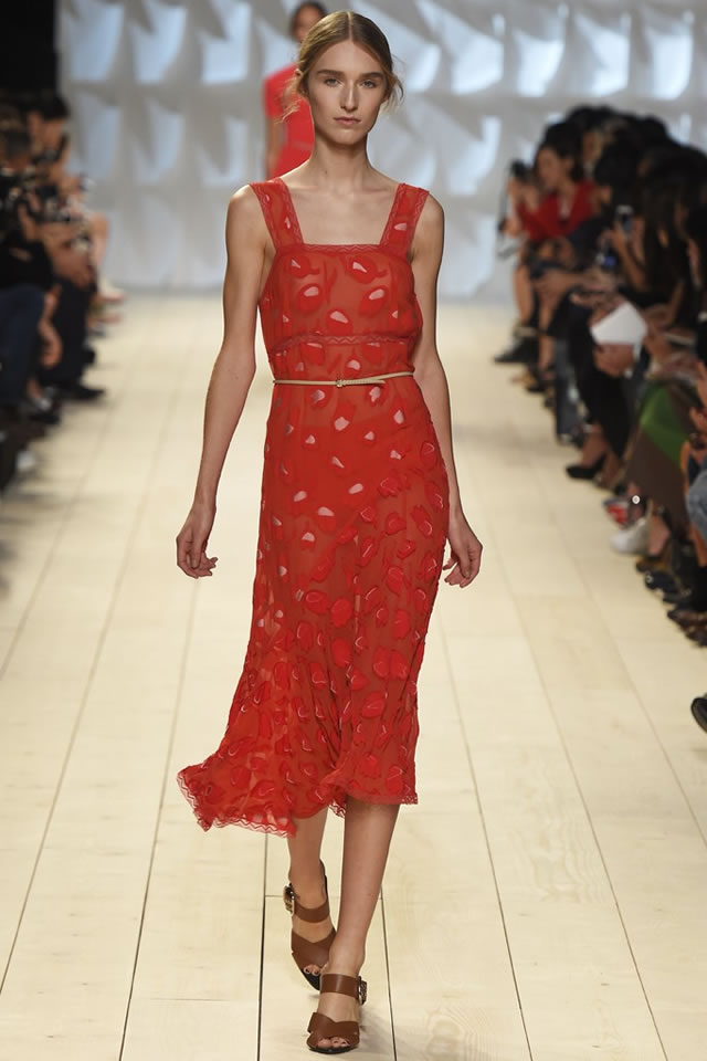 2015 Paris Fashion Week S/S Nina Ricci Collection
