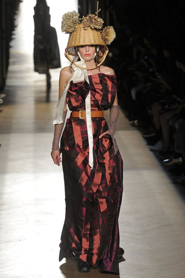 Paris Fashion Week S/S Vivienne Westwood 2015 Collection