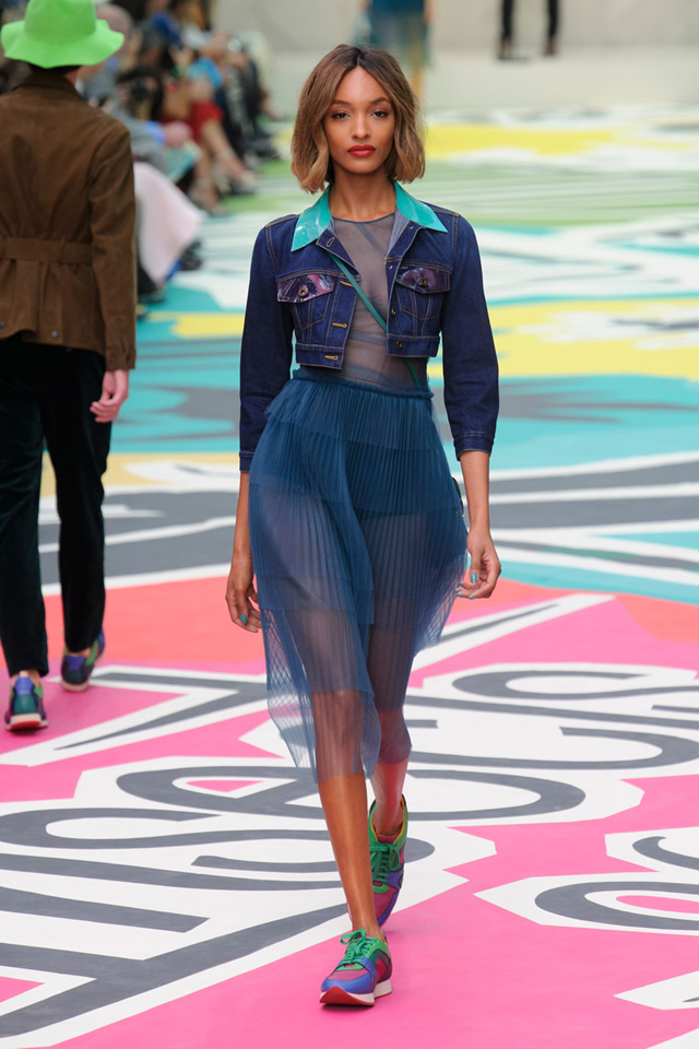 2015 Burberry Spring Summer LFW Collection
